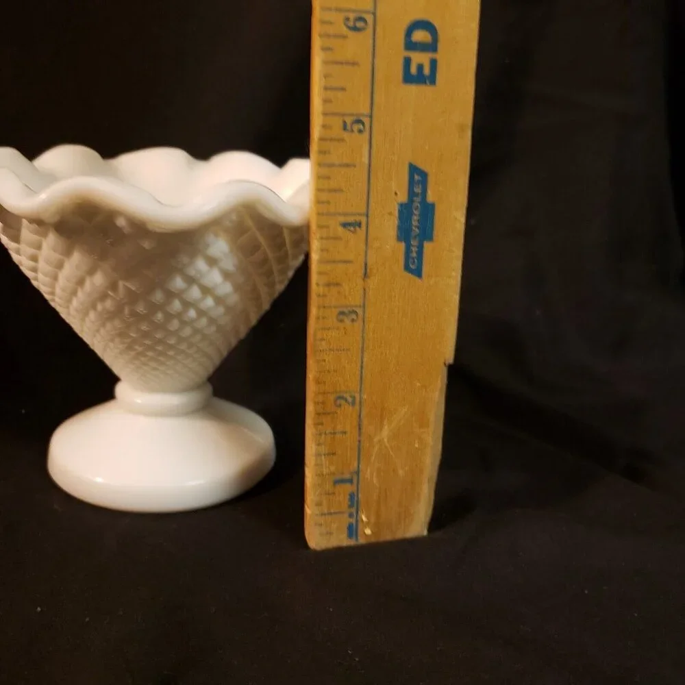 Vintage Milk Glass Diamond‎ Point Hobnail Vase Bowl Candy Dish Mid Century 4.5